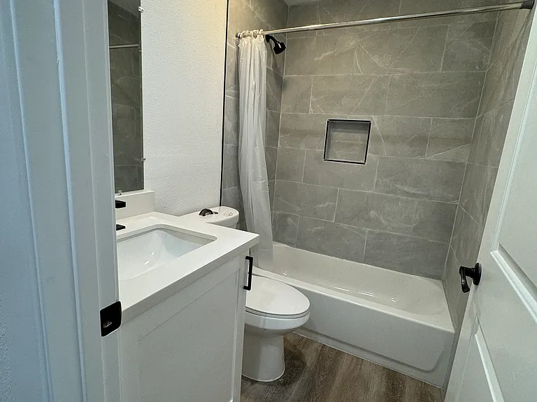 420 W San Fernando St #11 — Photo 8