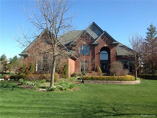2nd image of 22438 Paddington Ct
