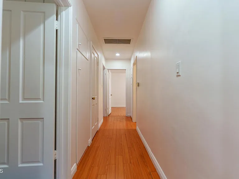 2395 Roanoke Rd — Photo 12