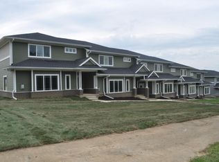 913 S Scott Blvd, Iowa City, IA 52245