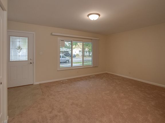 4th image of 148 Creekside Dr