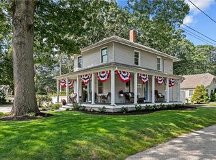 157 Riverside Dr, Riverside, RI 02915