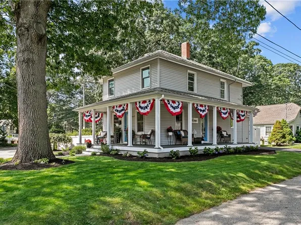 157 Riverside Dr, Riverside, RI 02915