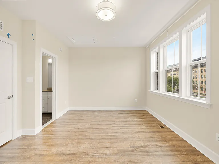 4707 Van Buren St — Photo 22