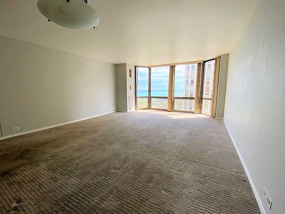 3rd image of 2650 N Lakeview Ave APT 3506