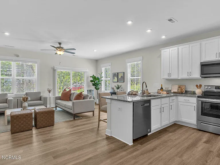 5019 McGarvey Ct — Photo 4