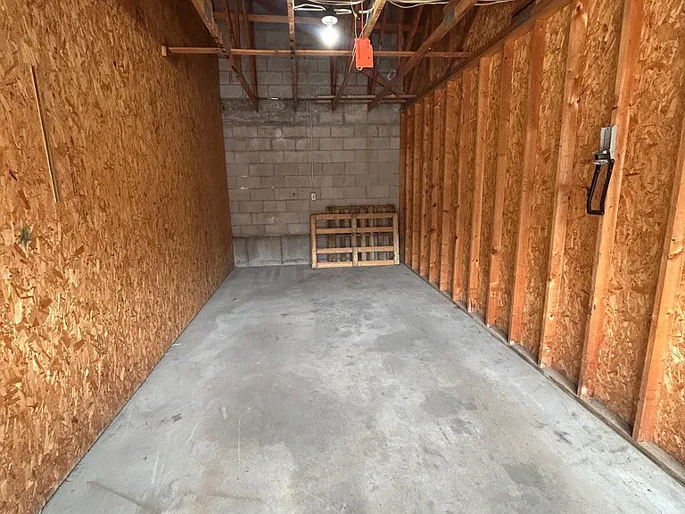 600 Tower Rd — Photo 1