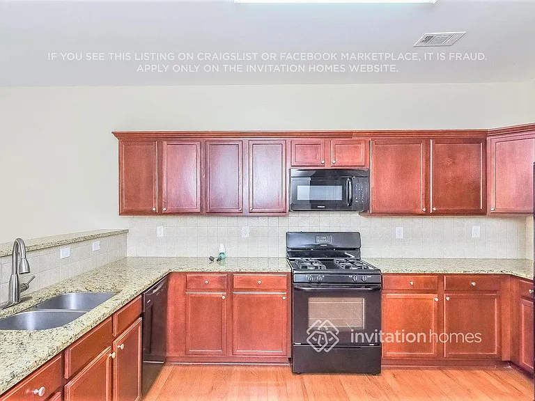 3422 Rustic Trail Ln — Photo 8