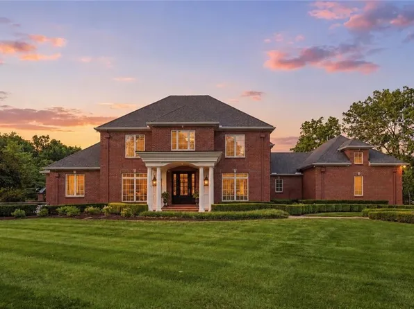 15650 Ess Rd, Kansas City, MO 64136