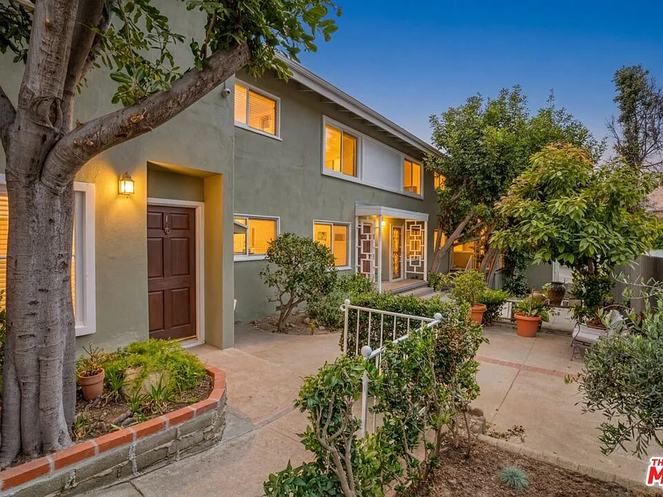 16144 W Sunset Blvd #2