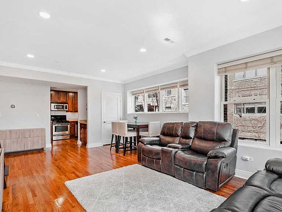 4th image of 6612 N Ashland Ave APT 2