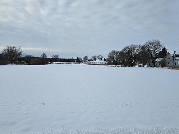 4th image of N8319 AIRPORT ROAD