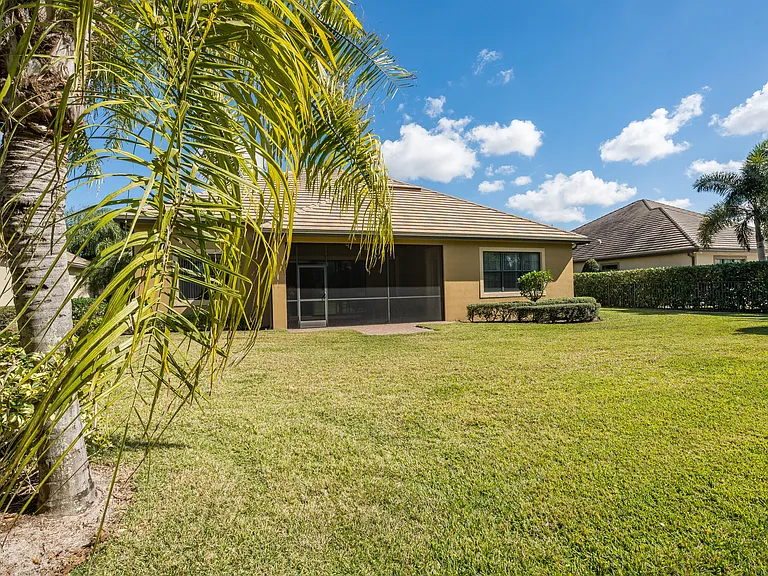 4127 Siena Cir — Photo 39