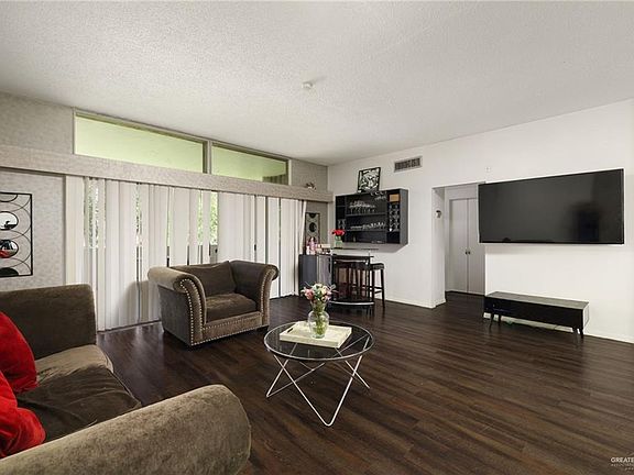 3rd image of 600 Wichita Ave APT 207