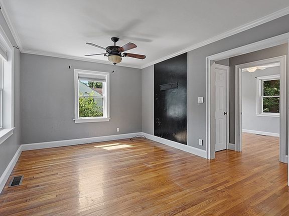 5th image of 195 Wildwood St