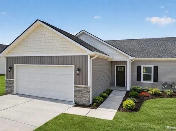 2250 Gilder Dr, Howell, MI 48855