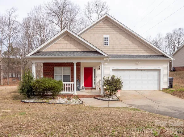 5912 Almond Rd, Charlotte, NC 28227