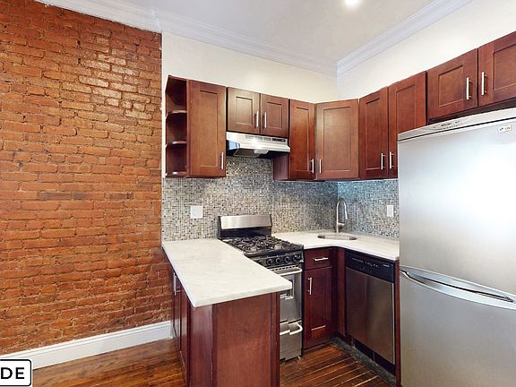 3rd image of 415 E 78th St APT 1A