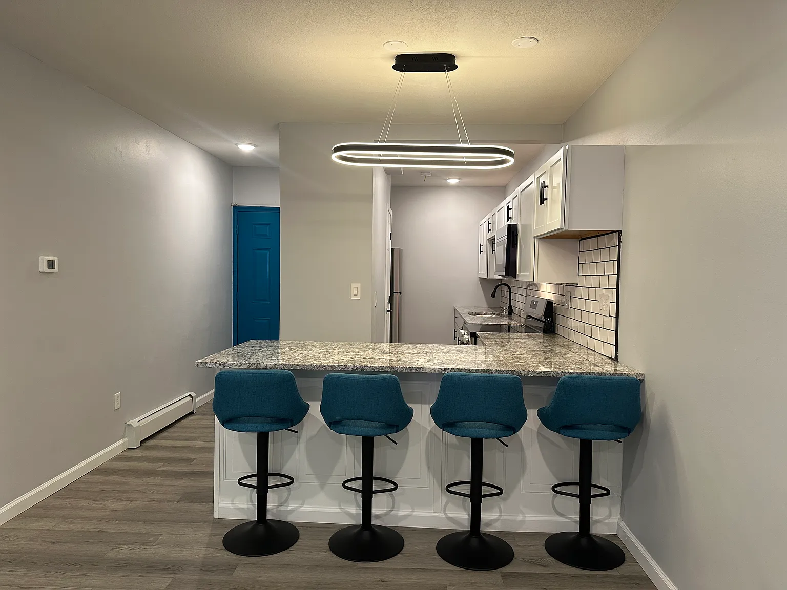 2 bed, 800 sqft, $1,500 — Photo 2