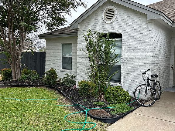 2nd image of 104 Hycrest Dr