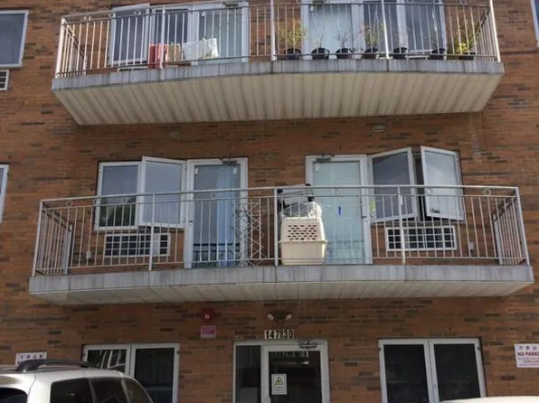 147-30 Barclay Avenue #3B, Flushing, NY 11355