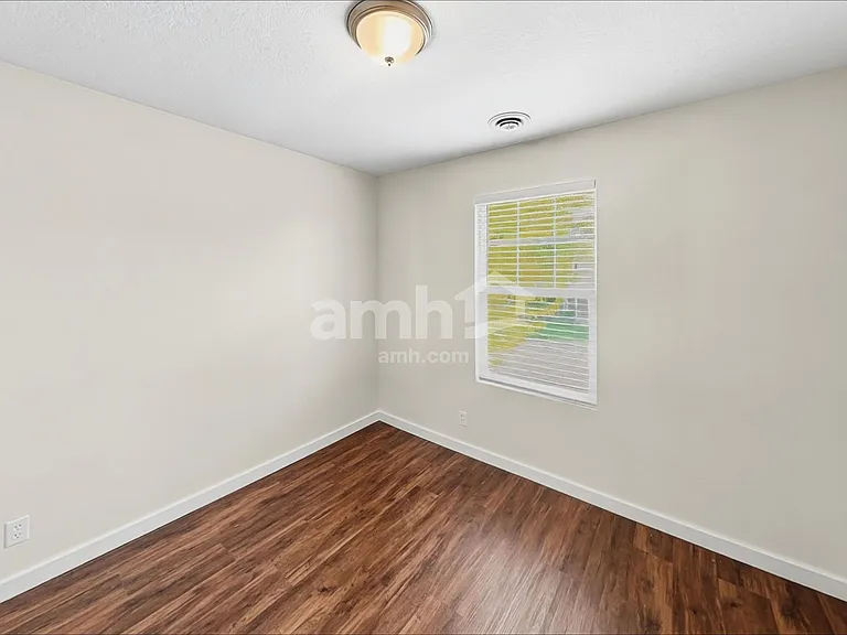19735 Susquehanna Way — Photo 14