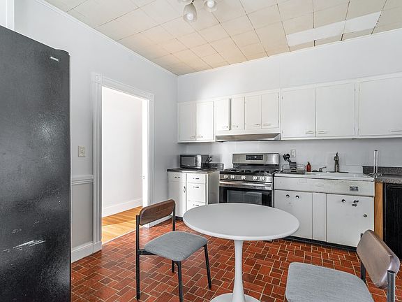 4th image of 45 Montcalm Ave #1-C