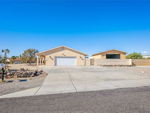 5th image of 915 Yucca Street