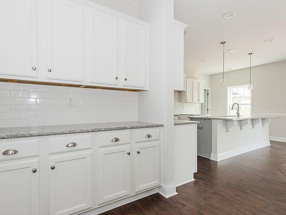 005 Kitchen Compressed