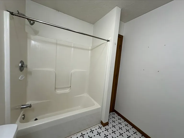 262 3rd St #2 — Photo 5