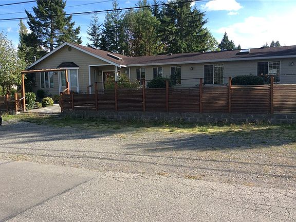 5th image of 6416 180th St SW