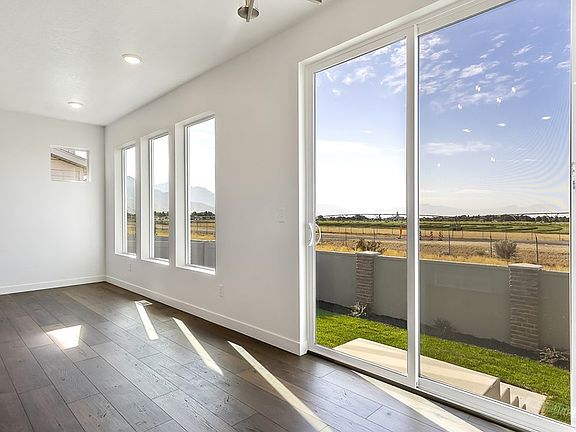 The Marsell - Family Room