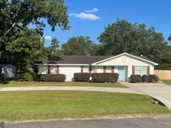 120 Westover Dr, Adel, GA 31620