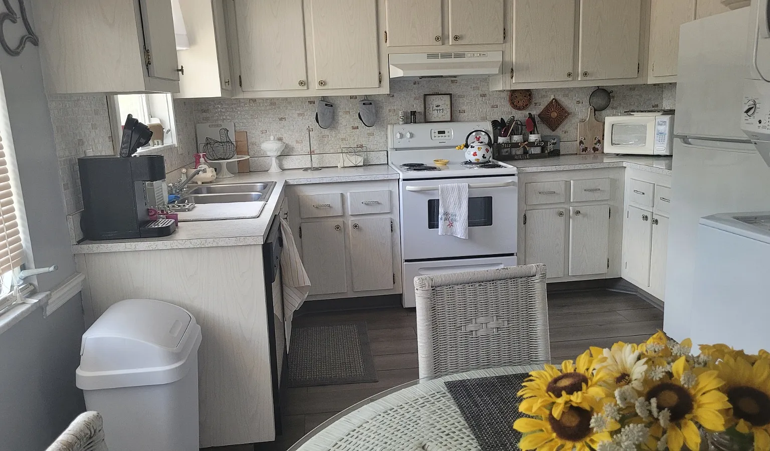 180 Cypress Way E — Photo 4