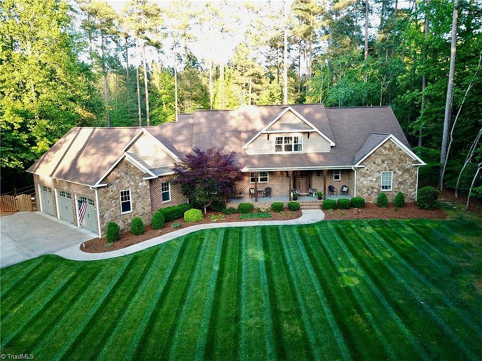 1st image of 345 Riverwalk Dr
