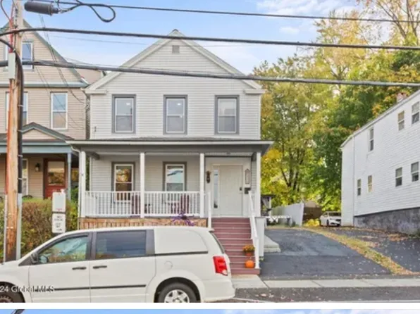 550 East St, Rensselaer, NY 12144