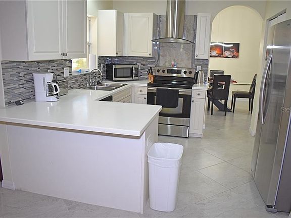 3rd image of 4512 Kenvil Dr