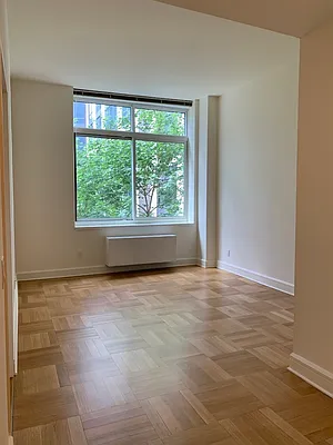 Rented by Windsor Property Management | media 13