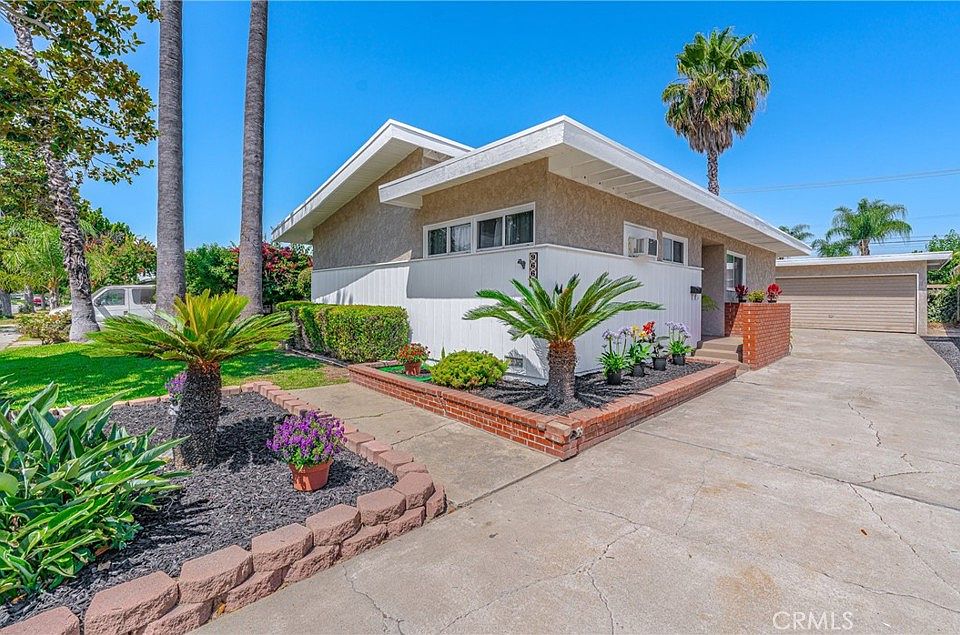1st image of 9661 Calmada Ave