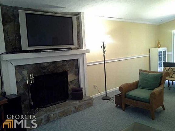 5th image of 915 Park Forest Dr