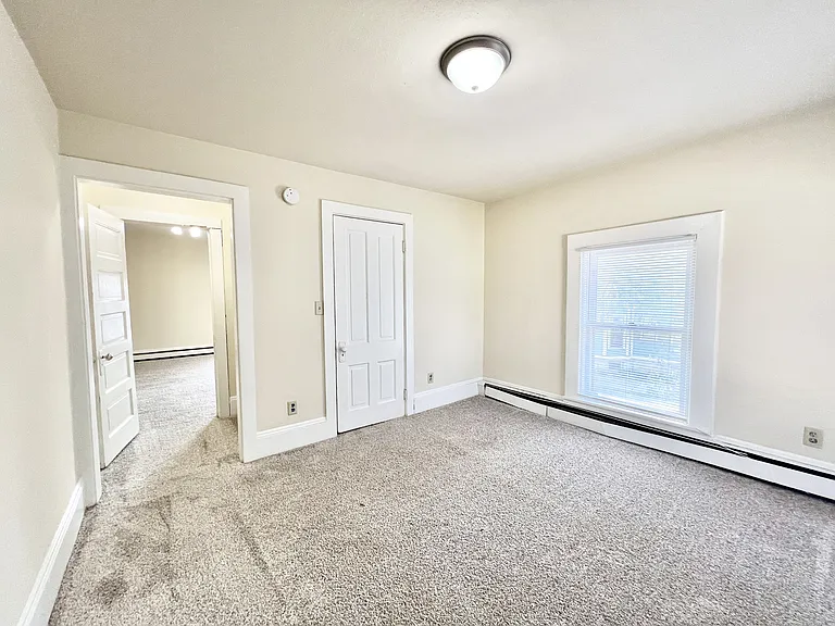521 E Court St #4 — Photo 9