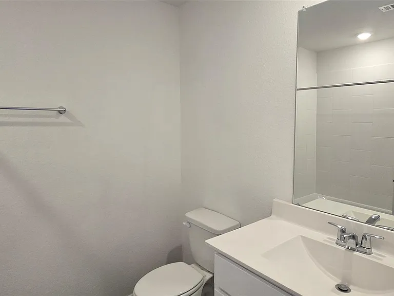 3046 Holland Lakes Dr — Photo 15