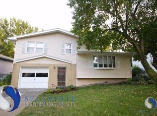 7641 Aylesworth Ave, Lincoln, NE 68505