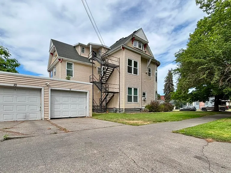 176 S Chestnut St #9 — Photo 3