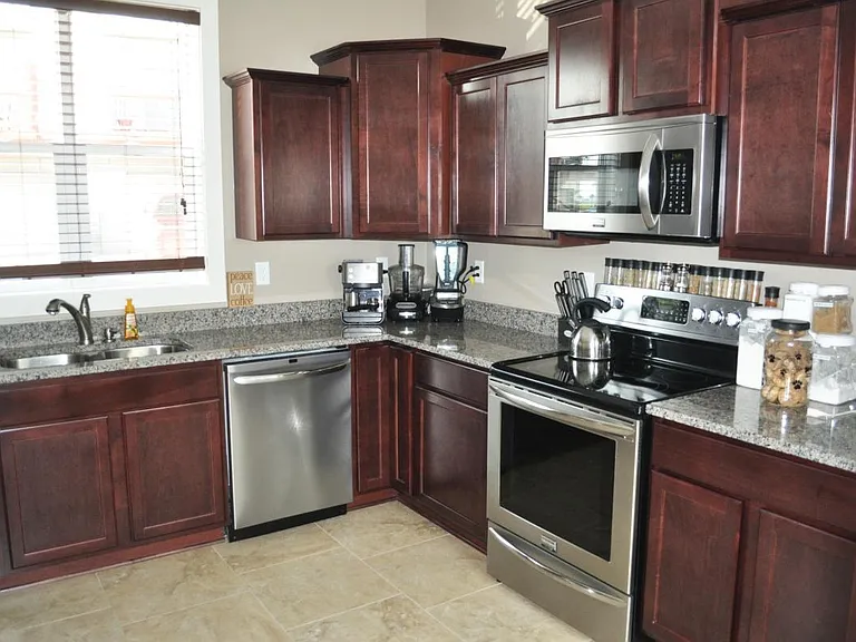 4412 NE Sherman Ln — Photo 4