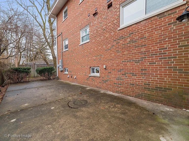 510 Forest Ave — Photo 18