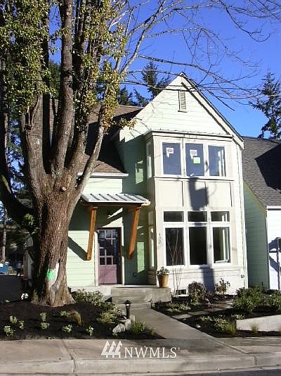 1st image of 132 Wood Avenue SW #2