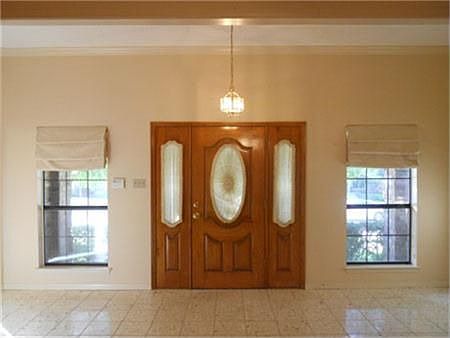 2nd image of 916 Hickory Knob Cir