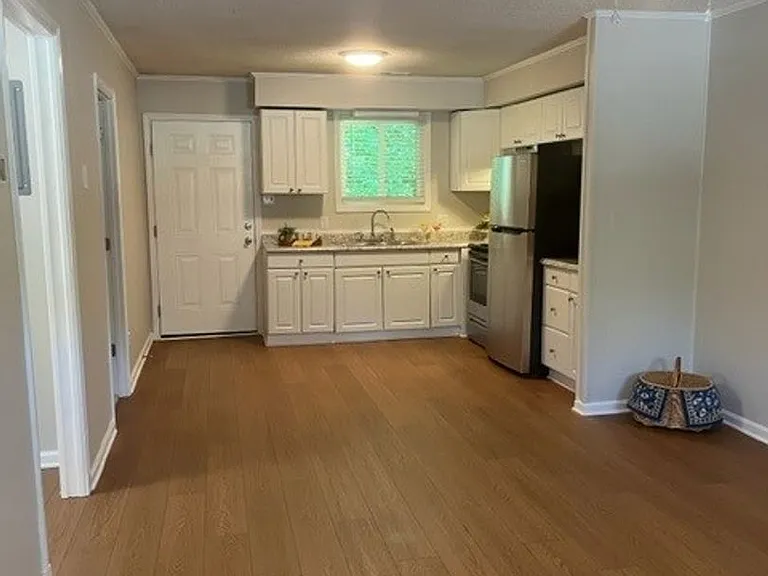 114 Bim St — Photo 3