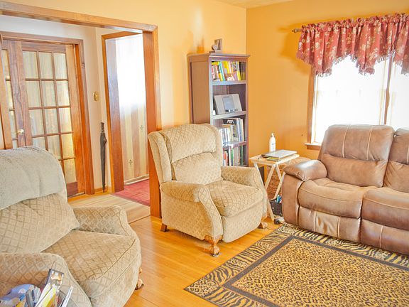 3rd image of 3013 Jackson St